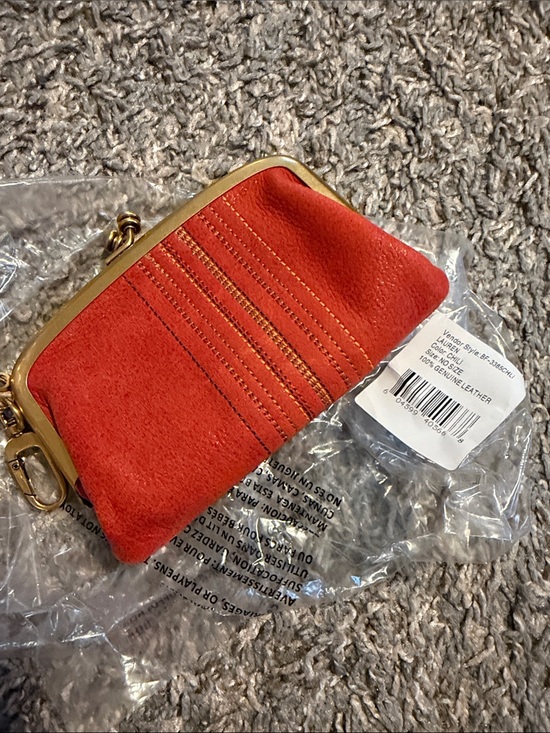 HOBO Handbags - HOBO cheer frame pouch NWT